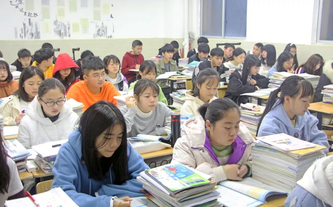 选择重庆卫生学校能不能有一个未来?