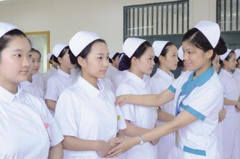 中国护士缺口达百万人