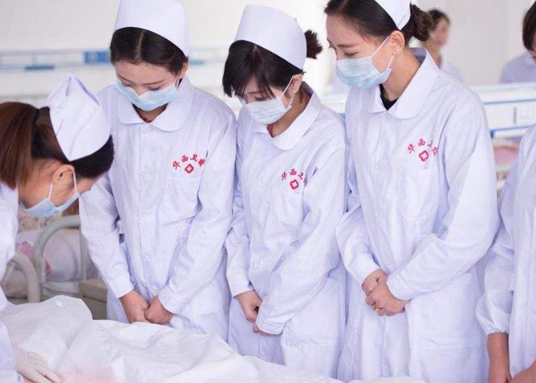 成都五月花医护学校高级护理专业报名条件