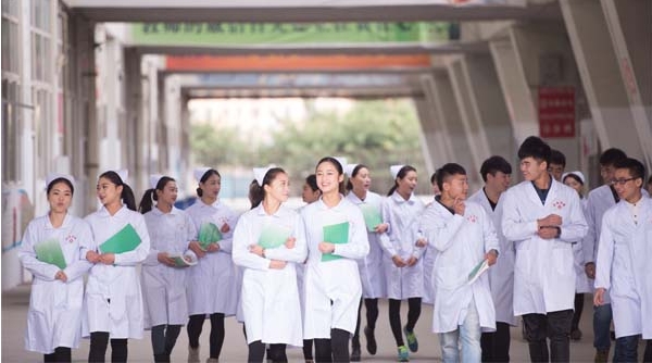 成都华西卫生学校专业简介