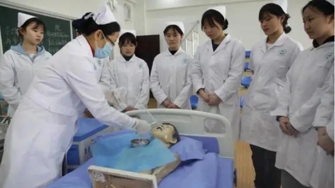护理学专业是男还学好还是女孩学好？
