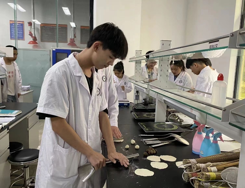 四川省食品药品学校介绍。