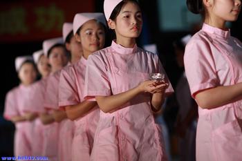 成都卫校学生宣誓