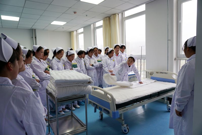 成都卫生学校实践课.jpg