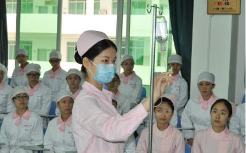 成都卫校有没有助学金？.jpg